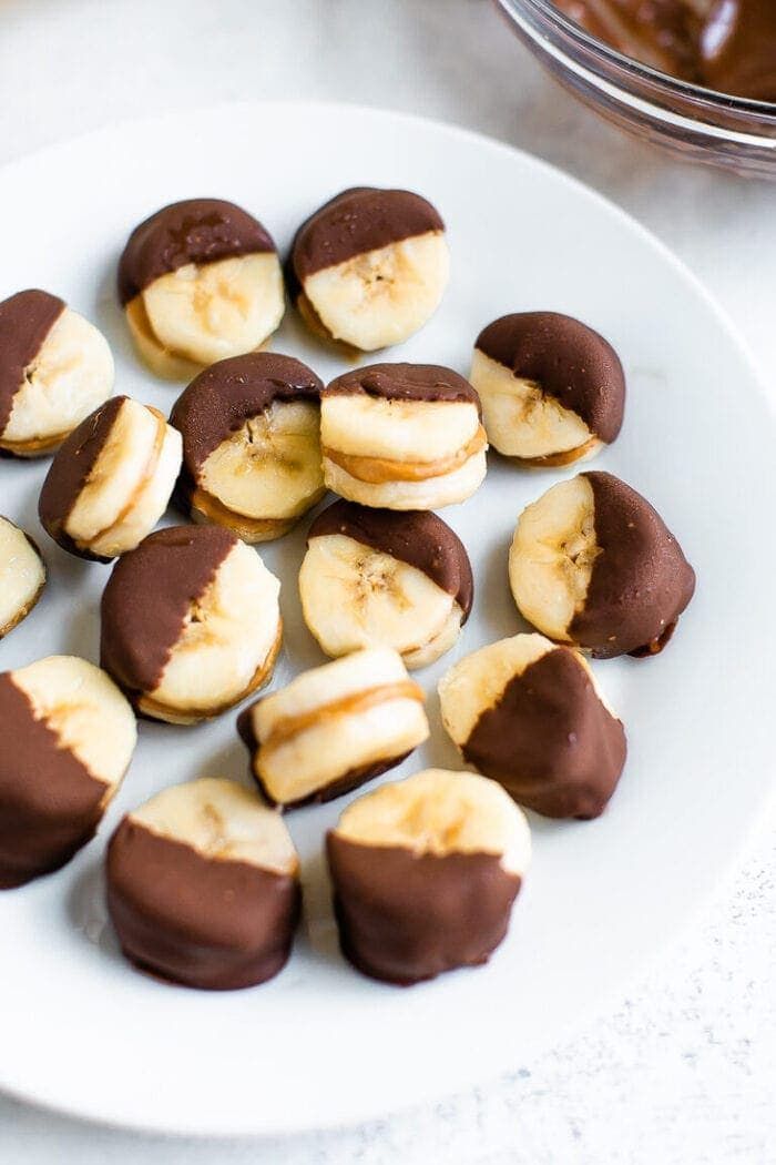 chocolate-peanut-butter-banana-bites-3-768x1152.jpg